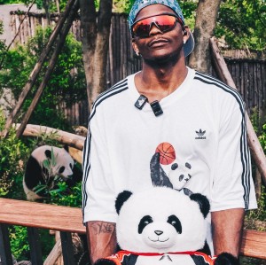 森林狼官方晒出爱德华兹中国行精彩瞬间